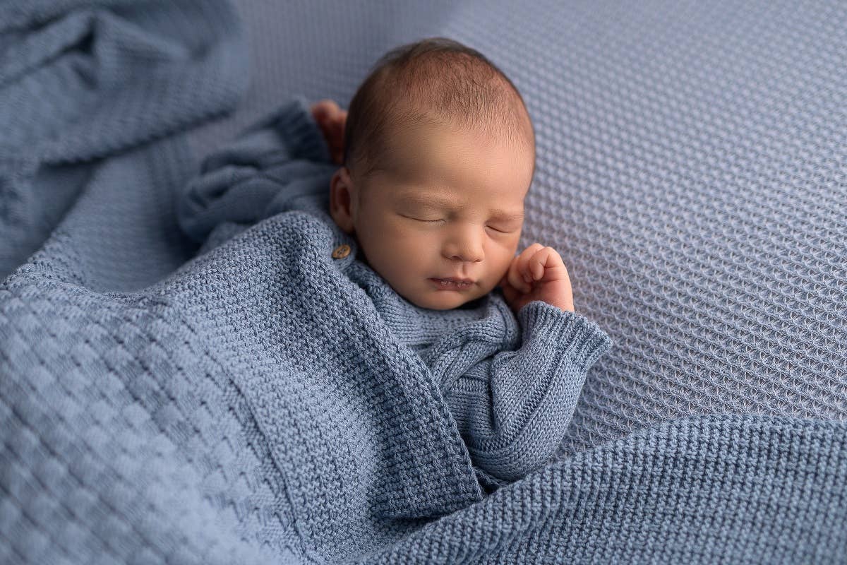 Babydecke aus biologischer Baumwolle mit quadratischem Muster