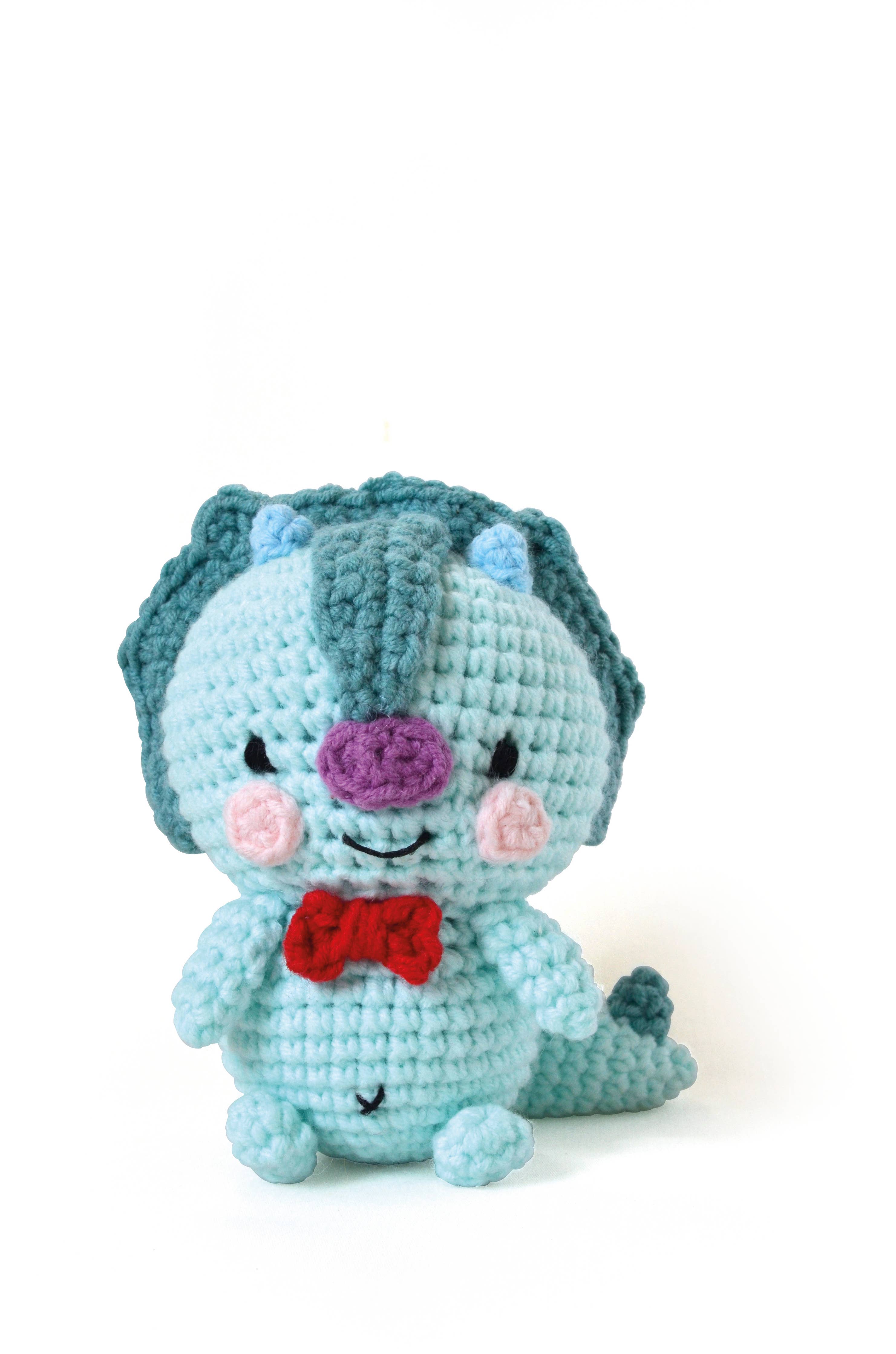 Taro der Dinosaurier – Minigurumi Häkel-Kit fertig gehäkelt